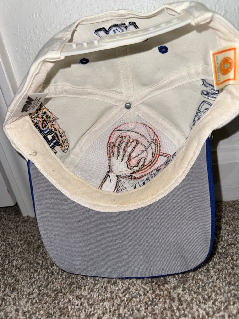 Vintage Kentucky Basketball Snapback Hat - Picture 6 of 6